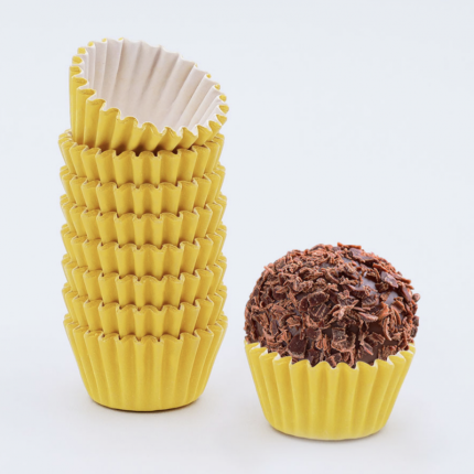 Pack C/ 100 Forminhas de Papel  Para Brigadeiro Amarelo Ouro